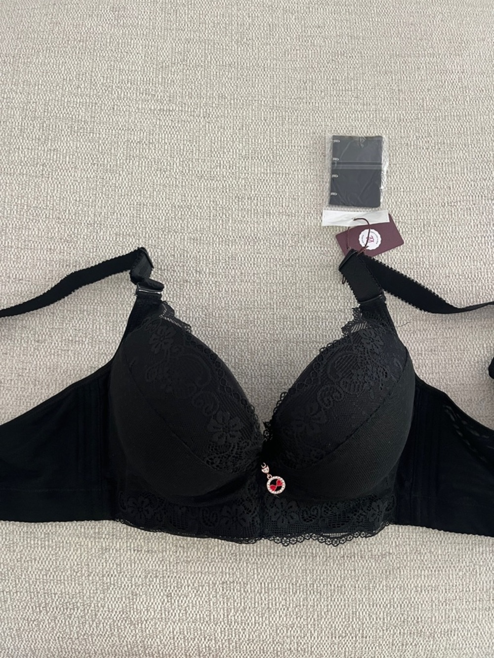 Fallsweet “Add two cups” Black Lace Push-Up Bra with Decorative Pendant